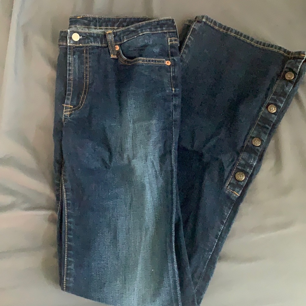 7 for all mankind jeans size 28 bottom leg buttons